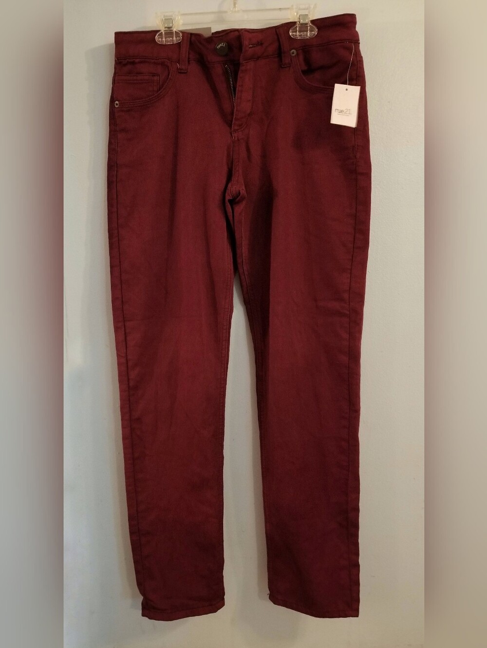 Rue21 Freedom Flex Mid Rise Skinny Jeans in Deep Wine Burgundy 5 Pocket Design